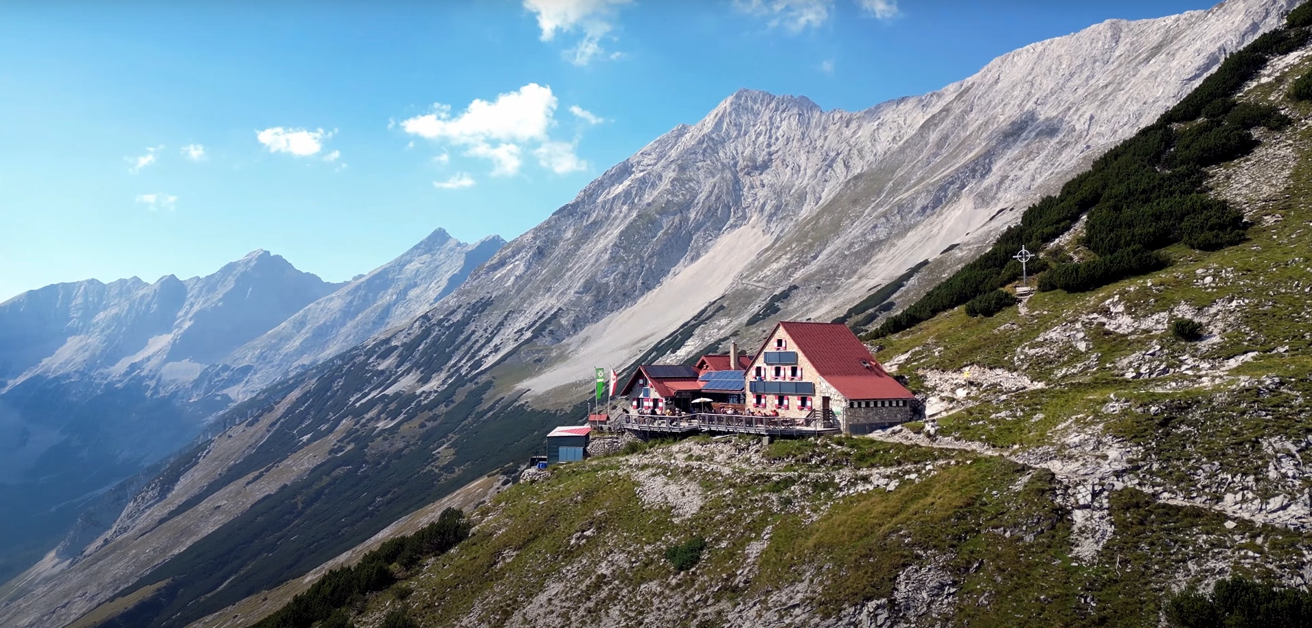 Bettelwurfhütte über dem Halltal
