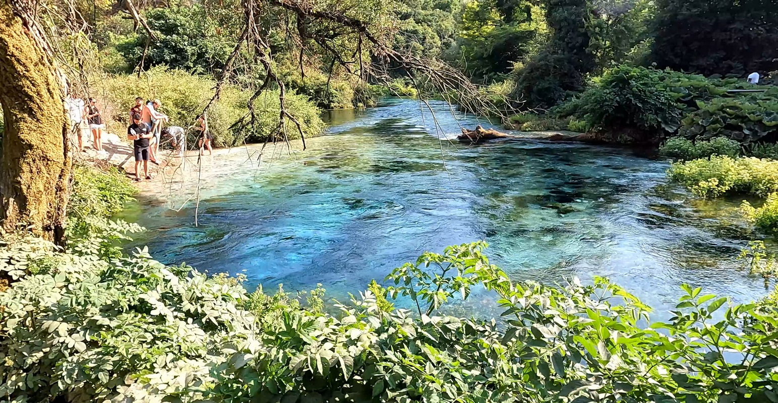 Blue Eye, Albanien